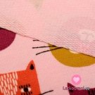 Teplákovina potisk usměvavé barevné kočky na světle růžové