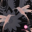 Softshell potisk růžový kolibřík na černém podkladu s šedými květy