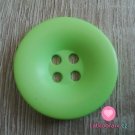 Knoflík hladký lesklý světlý neon zelený 28 mm