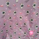 Úplet potisk roztomilá koťátka a myšky na růžovo-fialové