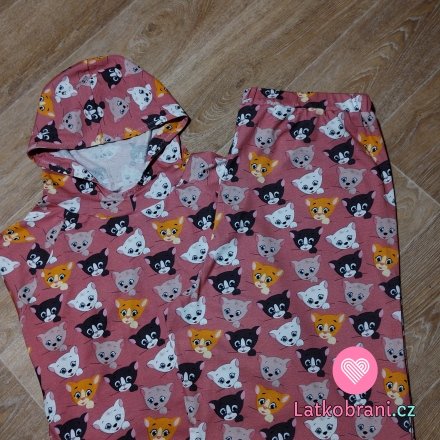 Mädchenpyjamas mit Katzen Größe 164