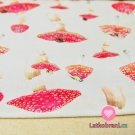 Úplet červené muchomůrky se šnečkem na smetanové