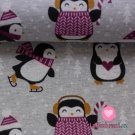 Warmkeeper potisk tučňáci v růžových svetrech na šedé